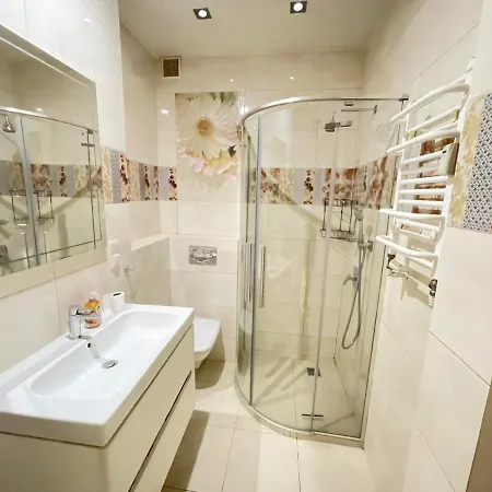 Yourapart Wilcza Apartmán *