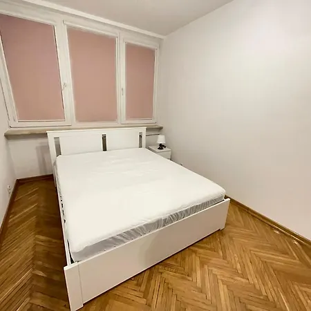 Yourapart Wilcza Apartmán *